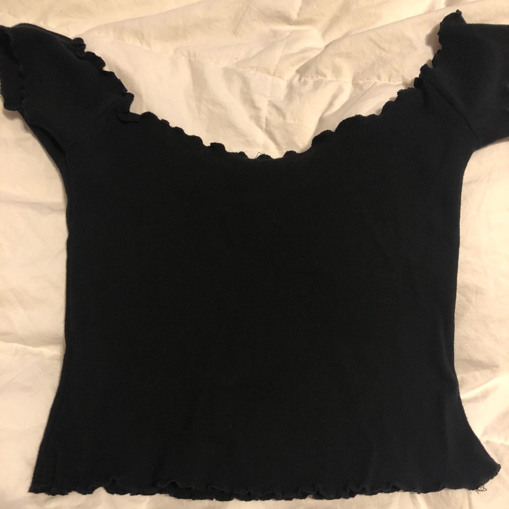 Brandy Melville off shoulder Wavy Hem OS